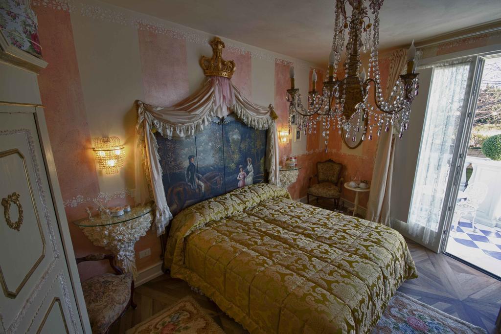 La Maison Delle Favole Bed & Breakfast Desenzano del Garda
